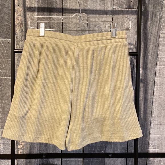Sage Green Ribbed Short Set - Picture 7 of 9